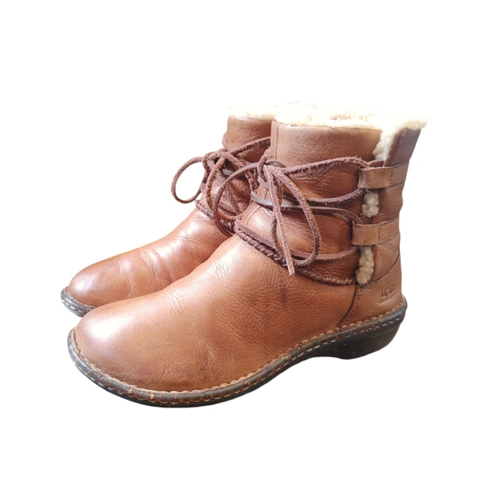 UGG Caspia Tan Brown Leather Lace Up Ankle Sheepskin Warm Boots Womens Size 7